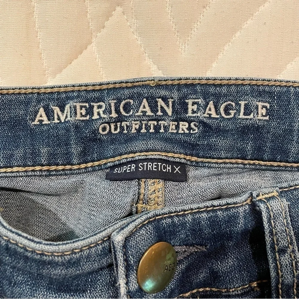 American Eagle Outfitters Super Stretch X Distressed High Rise Jegging 6 Short